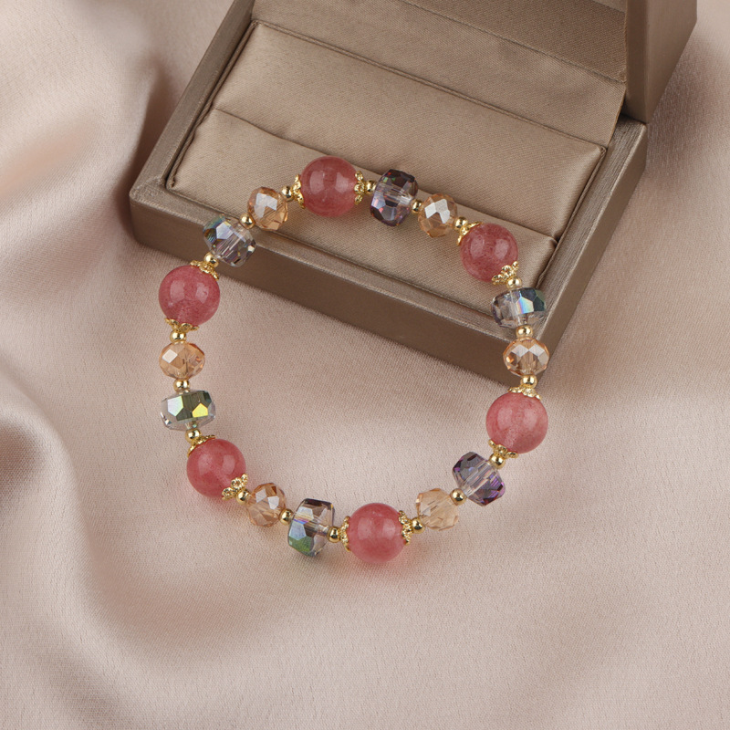 Strawberry Crystal Bracelet for Women, Exquisite Beaded Jewelry, Light Luxury Fashion Accessory, Perfect Birthday Gift for Friends