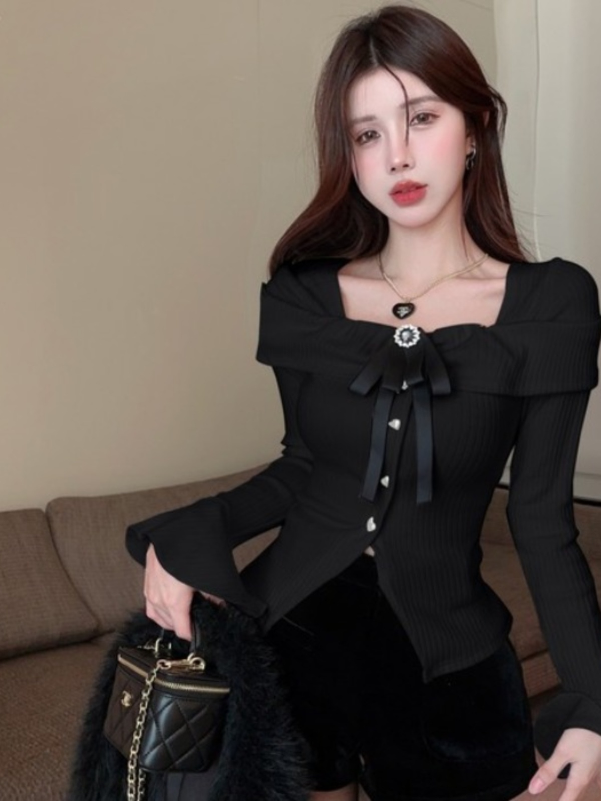 Stylish French Bow Tie Long Sleeve Knitted Top for Women - Unique Slim Fit Blouse for Autumn and Winter Fashion