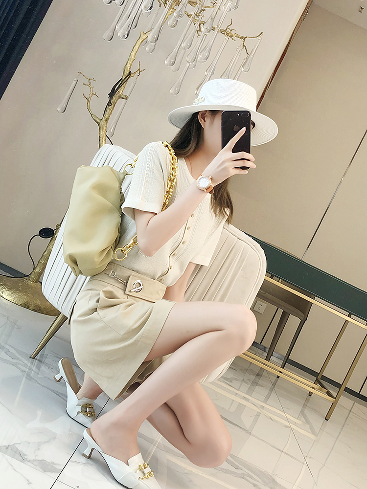 Stylish Roman Chain Waist Casual Shorts for Women - Summer 2025 Fashion, Versatile Design for Everyday Wear
