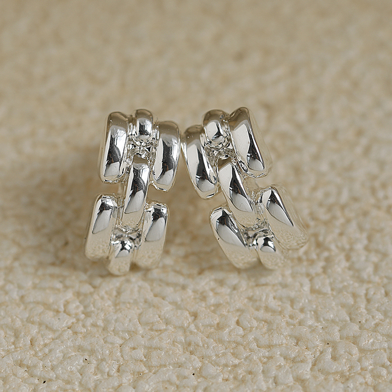 Stylish Silver-Plated Earrings for Women â€“ Versatile Everyday Jewelry for Casual and Formal Looks