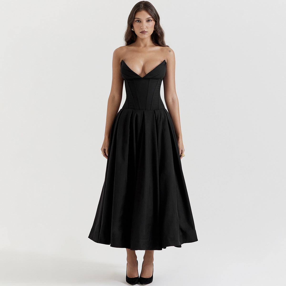 Stylish Work Outfits, Outfit Summer Ideas Black Plunge Corset Midi Dress