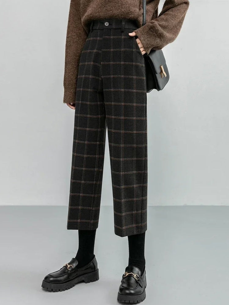 Stylish Work Outfits, Outfit Summer Ideas Dark Academia Plaid Pants