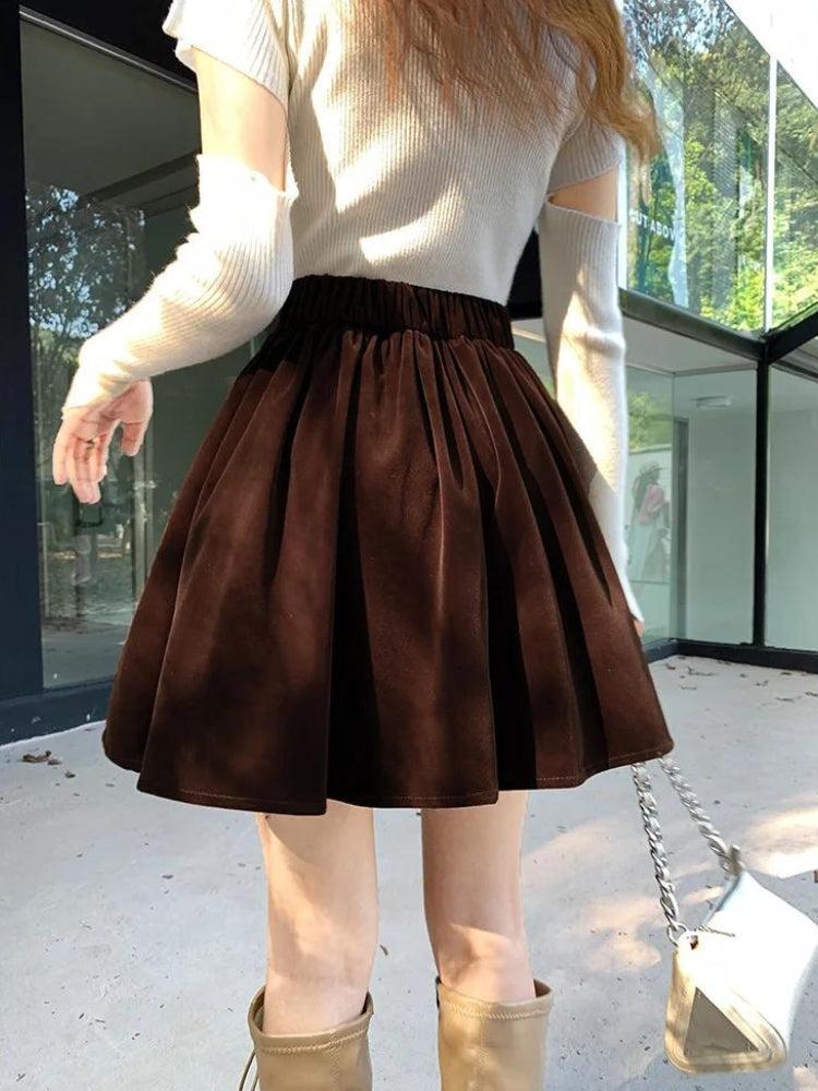 Stylish Work Outfits, Outfit Summer Ideas Dark Academia Velvet Mini Skirt