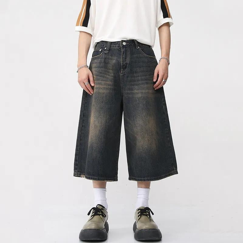 Stylish Work Outfits, Outfit Summer Ideas Dark Washed Jean Capri Shorts