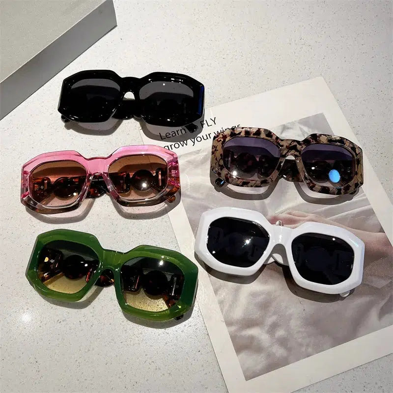 Stylish Work Outfits, Outfit Summer Ideas Oversized Square Sunglasses