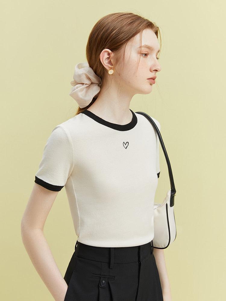 Stylish Work Outfits, Outfit Summer Ideas Soft Girl Minimal Heart Tee