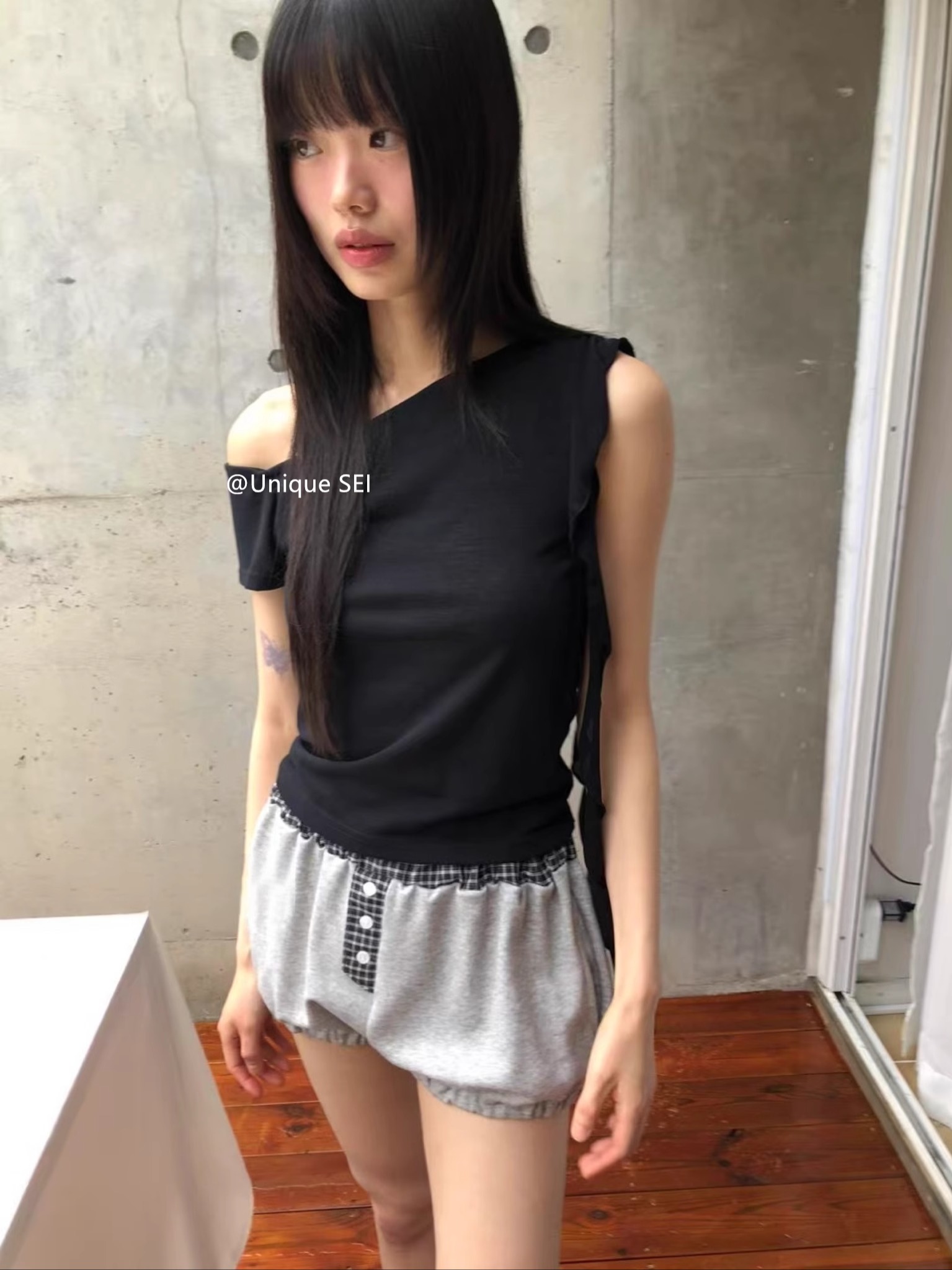 Summer Off-Shoulder Flowing Ribbon T-Shirt for Women - Soft Comfortable Irregular Design, Slimming Short Sleeve, 90s Inspired