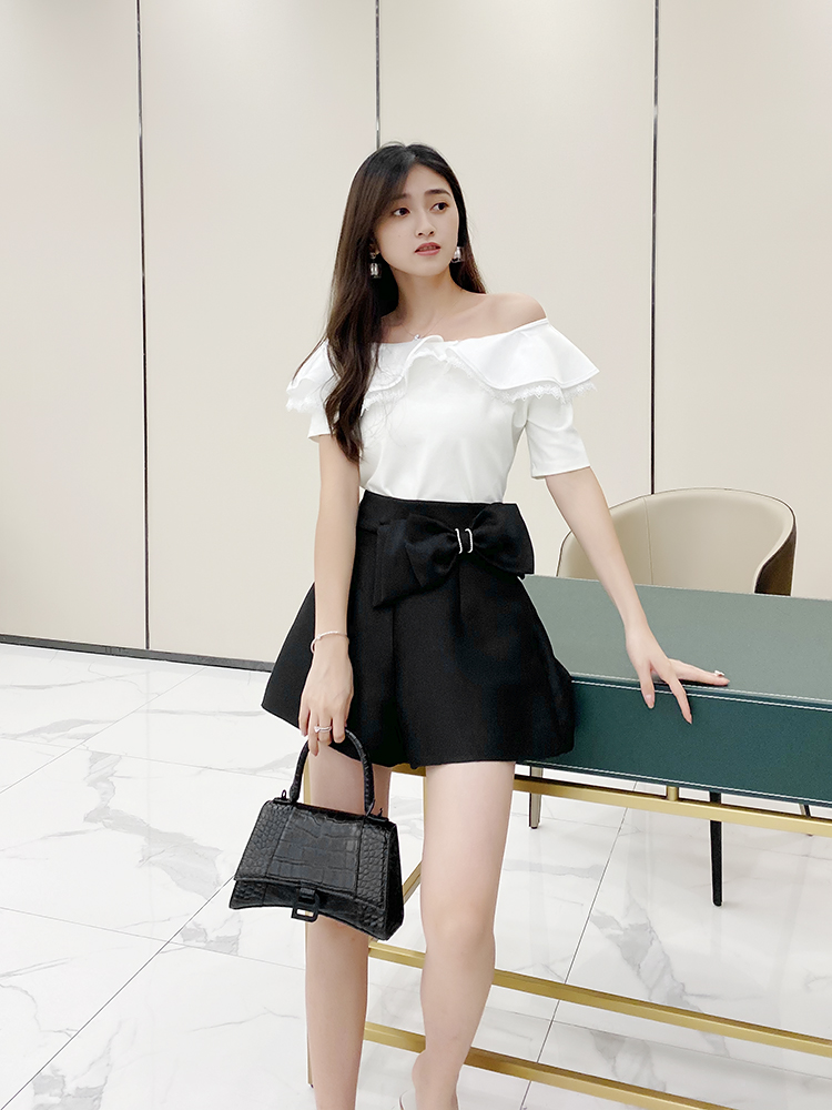 Summer Off-Shoulder Lace Ruffled Top for Women - Stylish Fitted Blouse, Versatile European Fashion
