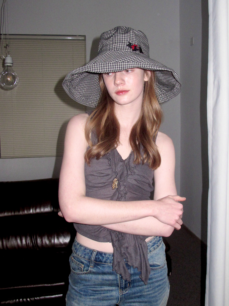 Summer Oversized Brim Sun Hat with Cute Embroidered Puppy Design - Breathable Fisherman Hat for Face-Framing Sun Protection