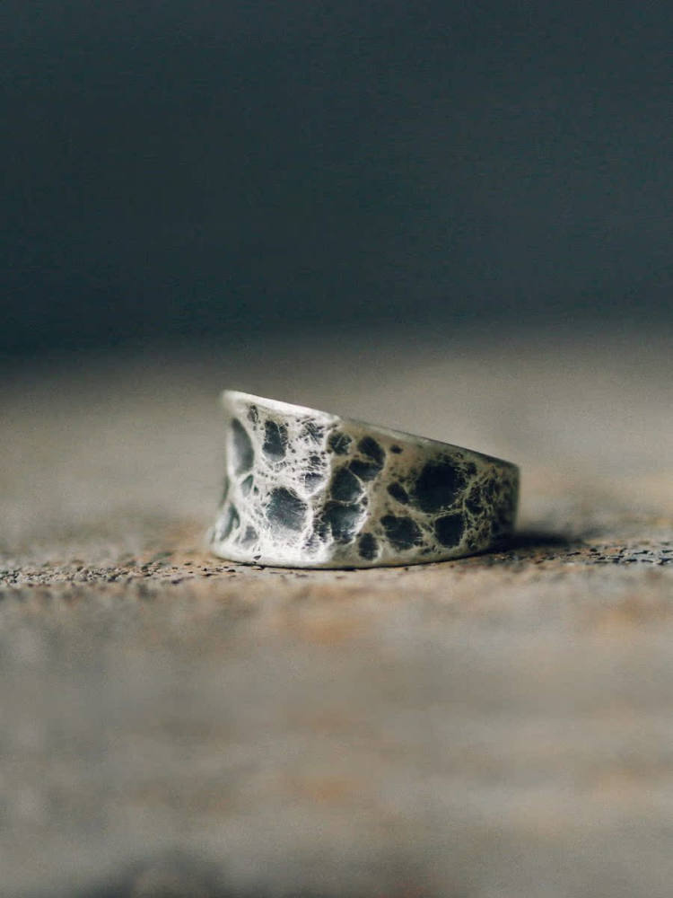 Textured Adjustable Silver Ring - Minimalist Vintage Design for Men and Women - Unique Non-Fish Home Jewelry