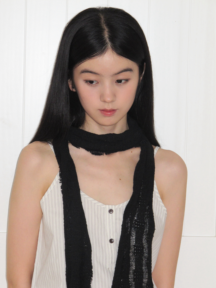 Trendy Long Tassel Scarf for Women, Ripped Design, Versatile Neck Accessory for Hot Girl Style, Fashionable Wanderlust Vibes