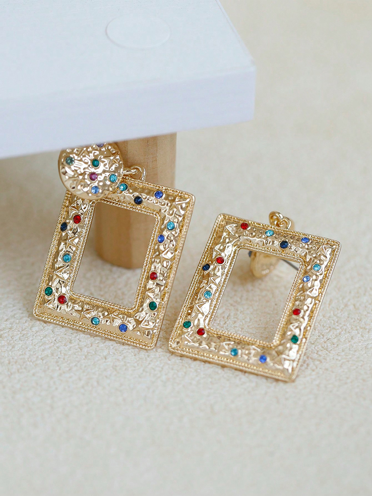 Trendy Rhinestone Geometric Earrings - Lightweight High-End European American Style Luxury Ear Studs for Versatile Fashion