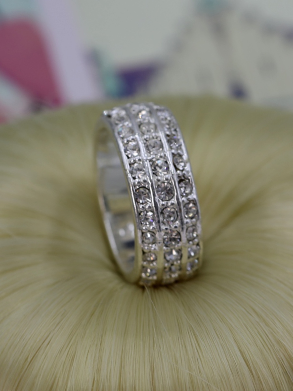 Trendy Silver Gemstone Inlaid Alloy Ring for Girls - European American Style Personality Accessory, Perfect for Fashionistas