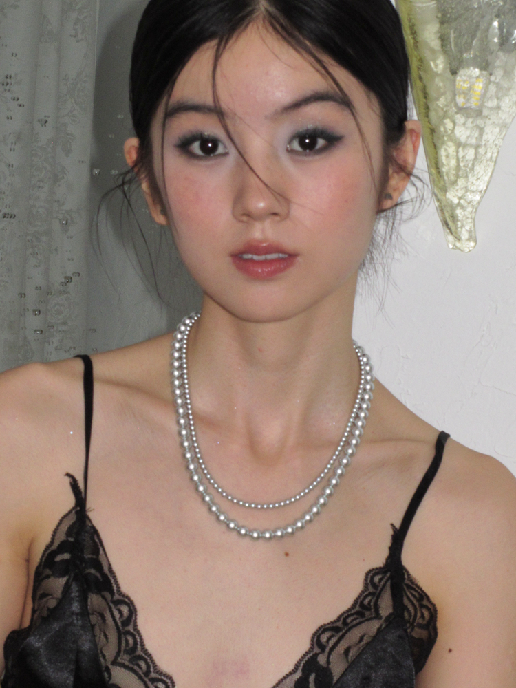 Versatile Creamy French Pearl Necklace - Romantic Personalized High-End Accessory for Everyday Commuting Style