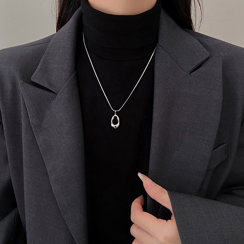 Versatile Minimalist Clavicle Necklace with Water Drop Pendant - Layered Cold Style Sweater Chain Accessory