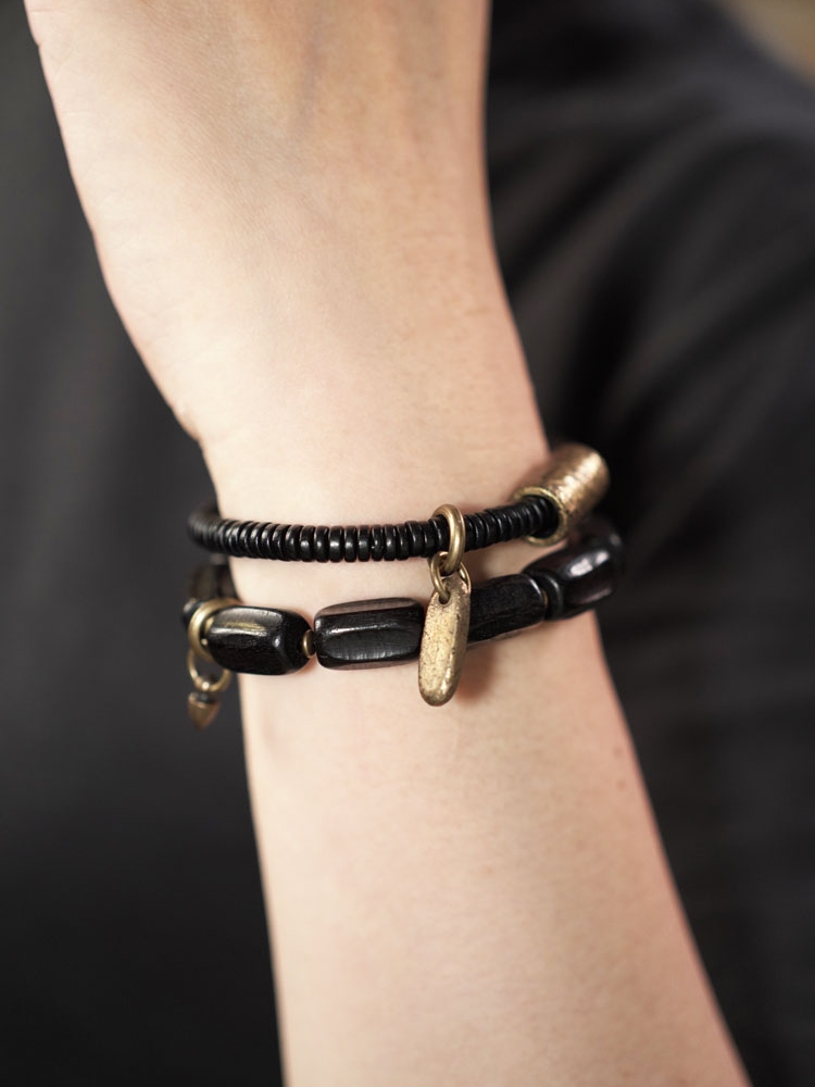 Vintage Black Sandalwood Bracelet - Retro Non-Fish Design Fashion Accessory for Men and Women, Simple Style