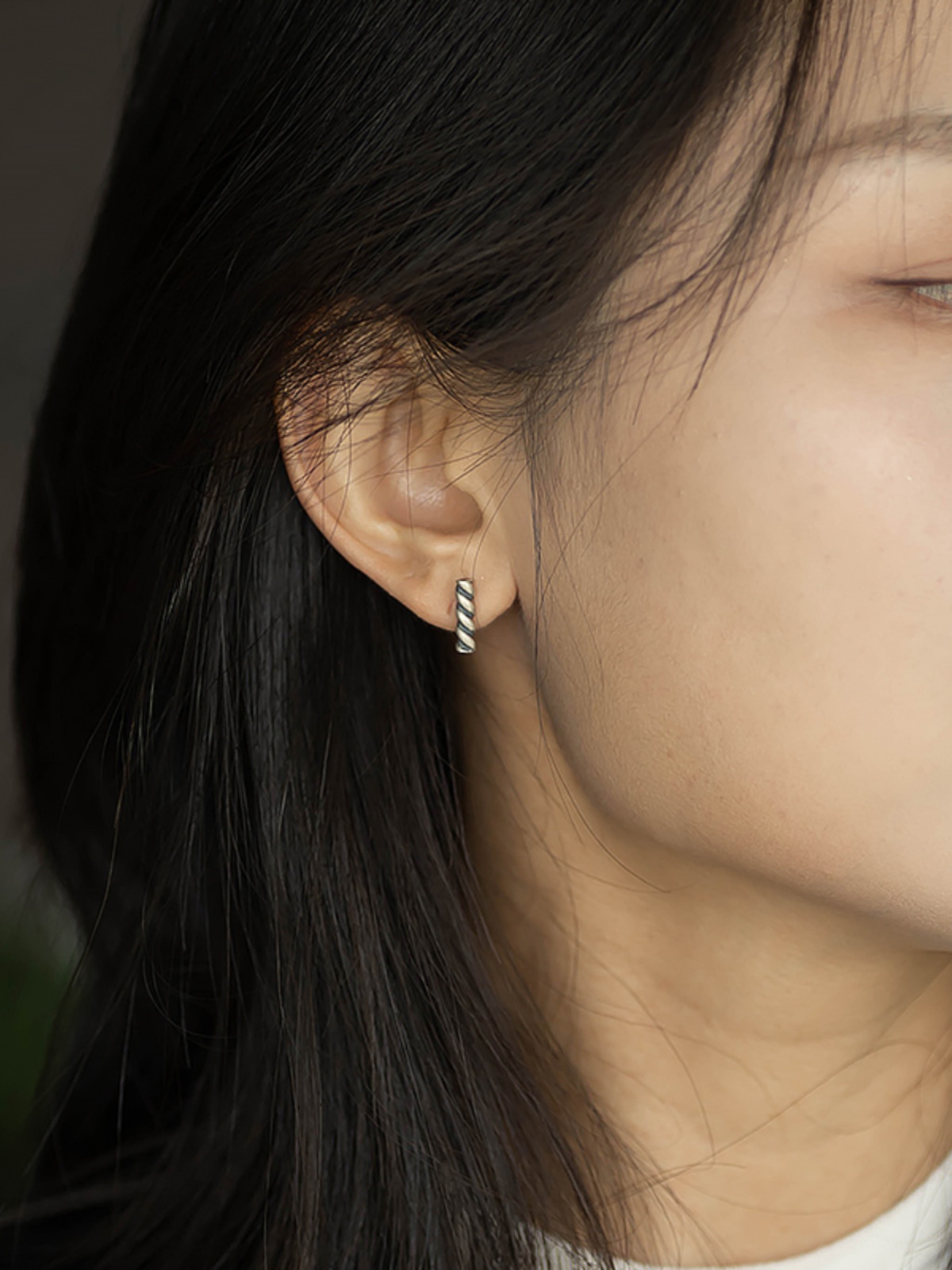 Vintage Distressed Spiral Twisted Stud Earrings in Pure Silver S925 - Unique Minimalist Jewelry for Effortless Style