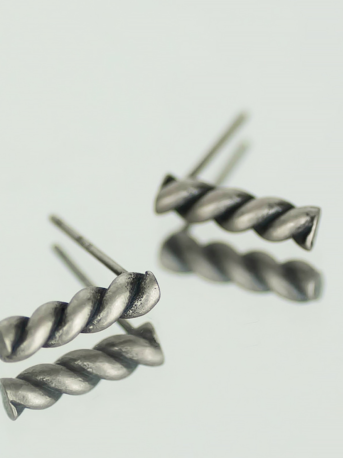 Vintage Distressed Spiral Twisted Stud Earrings in Pure Silver S925 - Unique Minimalist Jewelry for Effortless Style