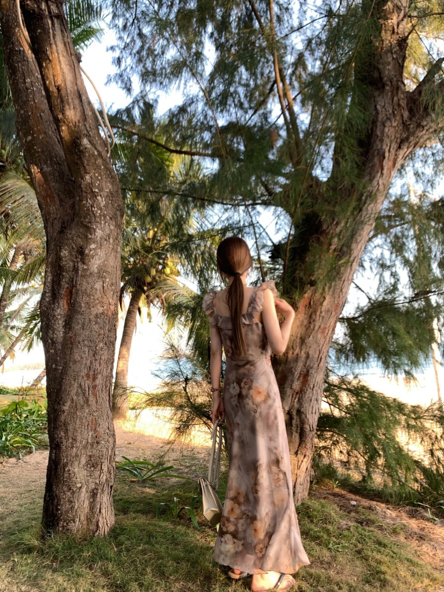 Vintage Floral Asymmetrical Slim-Fit Dress with Painting Dye Design - 90s Inspired Beauty for Effortless Style