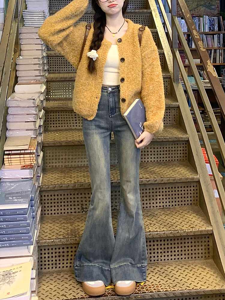 Vintage High-Waisted Distressed Flared Jeans for Women, Summer Slim Fit Bell-Bottom Pants, Flattering Straight Leg Style