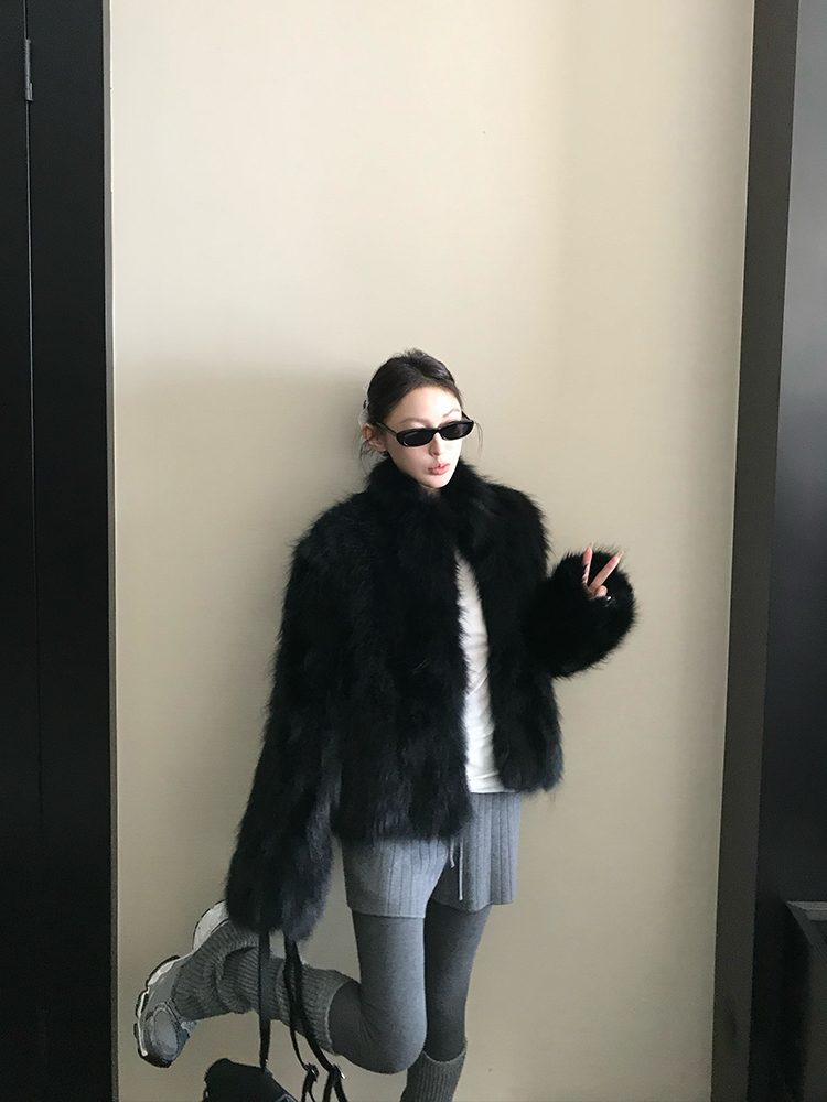 Vintage Imported Raccoon Fur Short Coat for Women - Elegant High-Quality Winter Outerwear