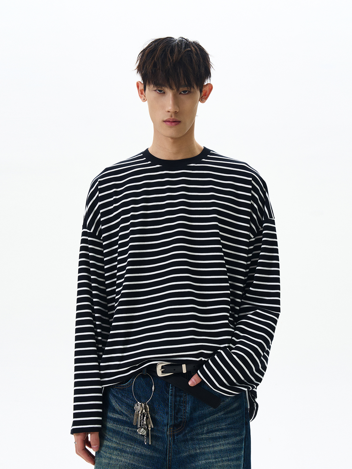 Vintage-Inspired Black and White Striped Long Sleeve T-Shirt - Relaxed Fit, Trendy, Versatile American Style Top