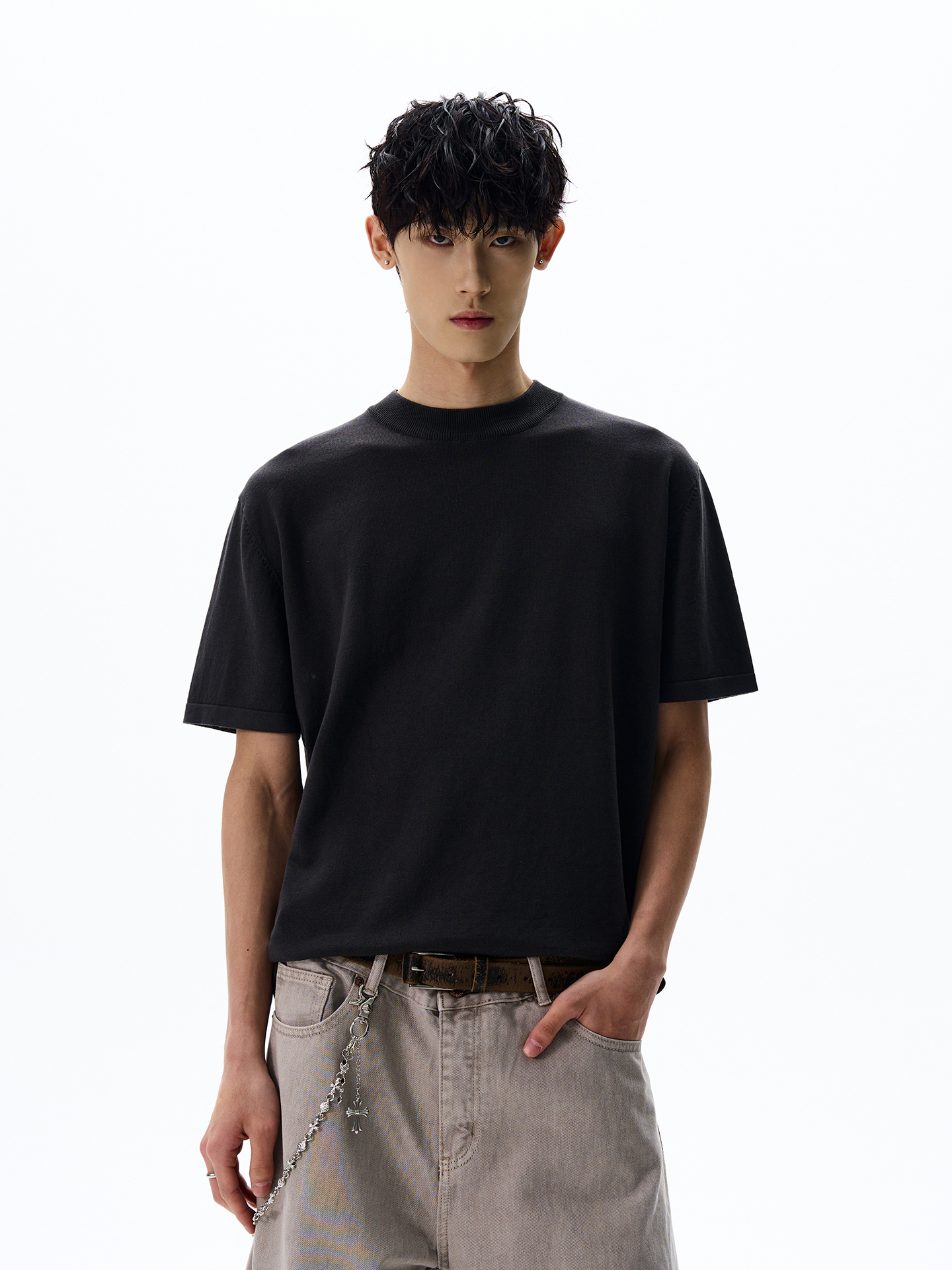 Vintage-Inspired Light Luxury Knitted Short Sleeve Unisex T-Shirt - Casual Versatile Summer Style