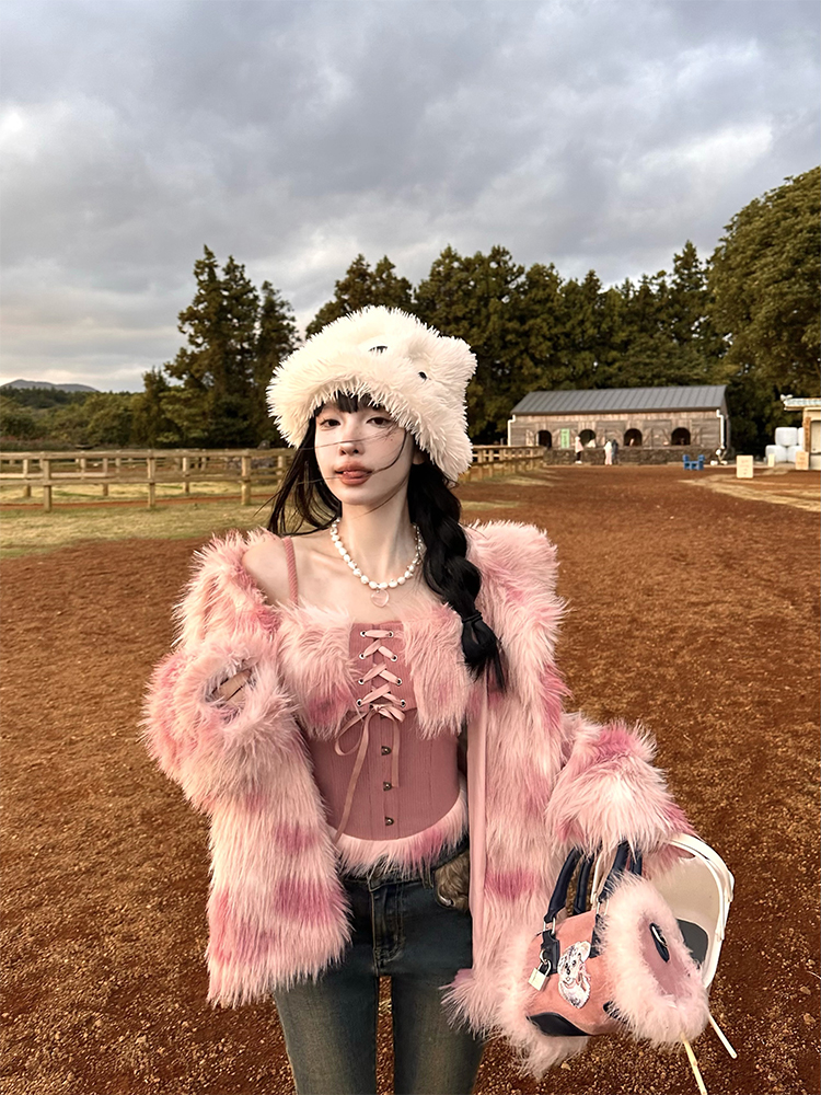 Vintage-Inspired Pink Fur Coat and Waist-Defined Camisole Two-Piece Set for Women - Square Style Y2K Fashion
