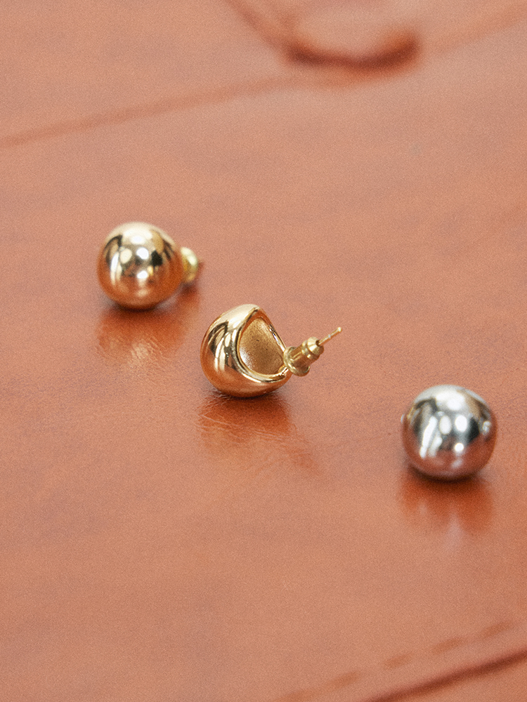 Vintage Round Ball Stud Earrings in Copper Alloy - Non-Metallic, Versatile Ear Accessories for Niche Style and Everyday Wear