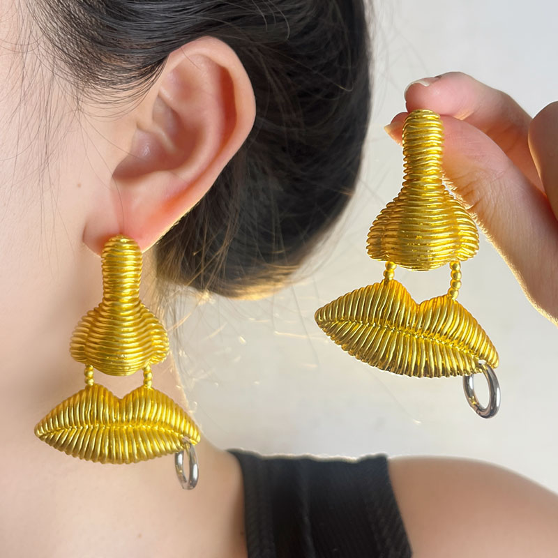 Vintage Runway-Style Exaggerated Stud Earrings for Women, Unique Nose and Lip Design, European American High-End Retro Fashion Jewelry