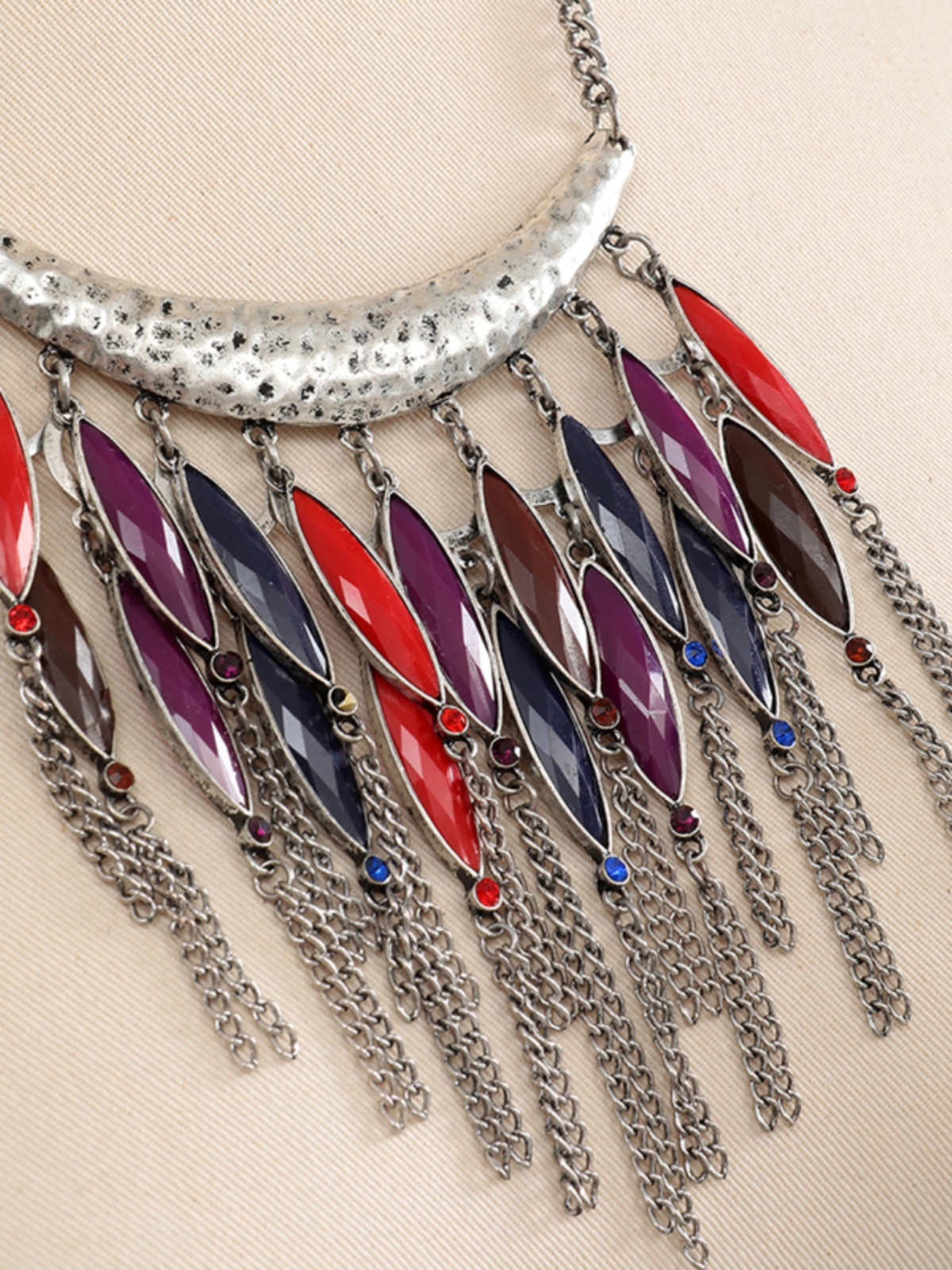 Vintage Silver Tassel Necklace for Women with Exaggerated Diamond-Shaped Gemstones, Bohemian Collarbone Chain Jewelry
