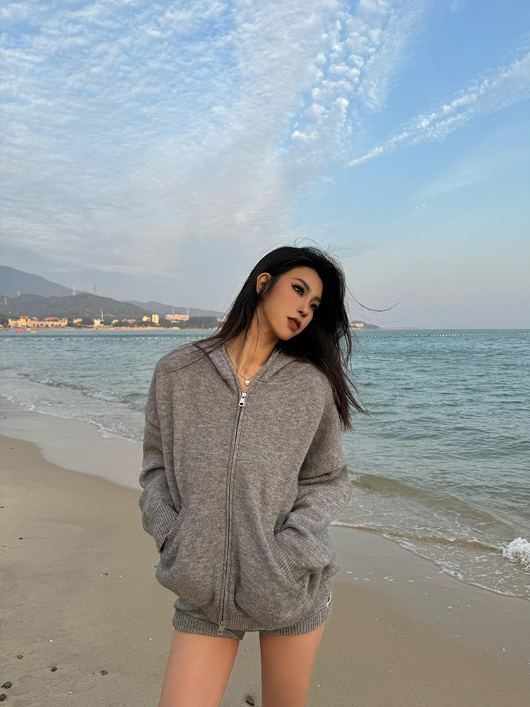 Vintage Spicy Girl Hooded Long Sleeve Knitted Jacket and High-Waisted Slim Fit Shorts Set for Women - Spring Autumn Fashion