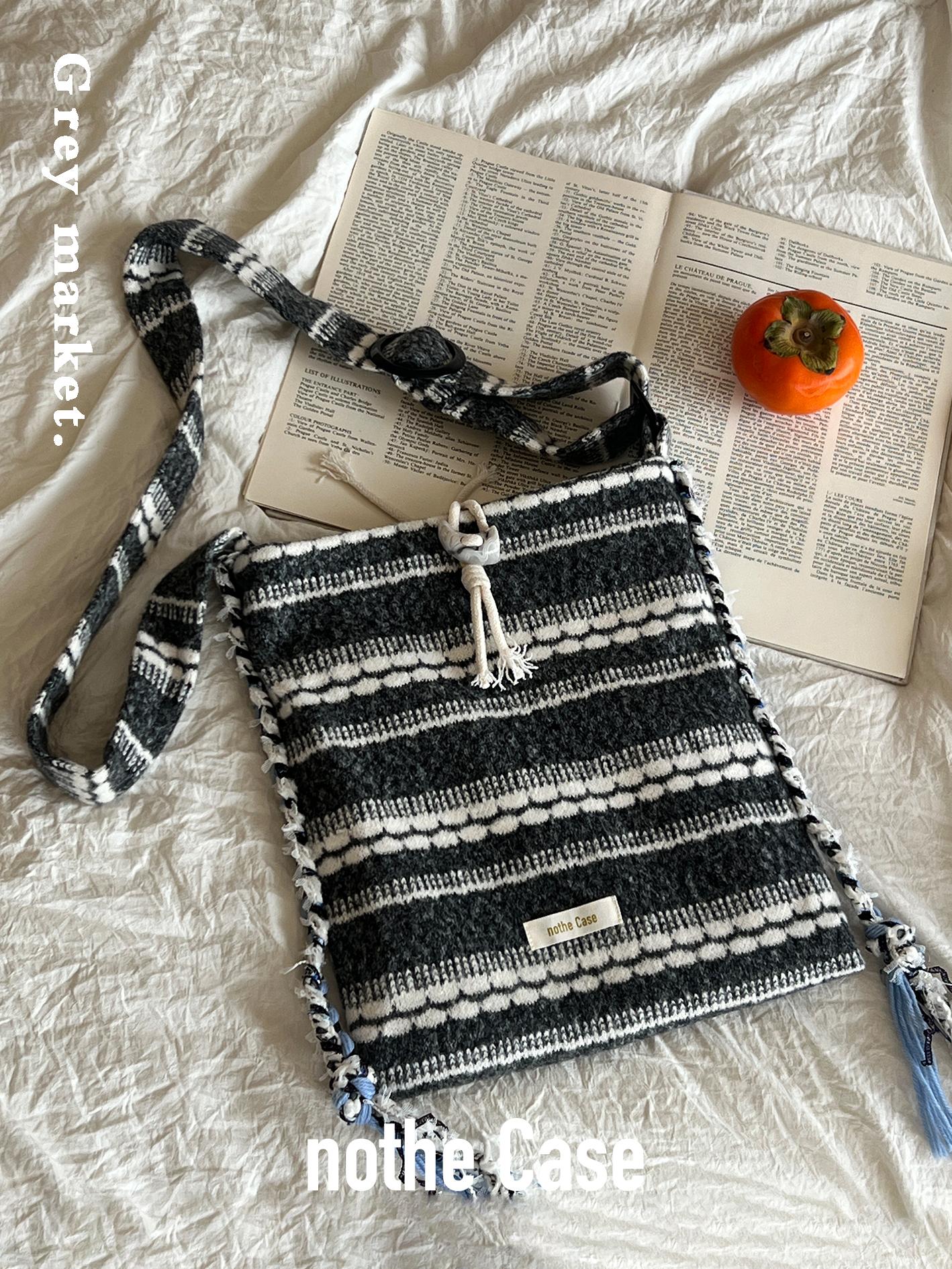 Vintage Striped Tassel Braid Shoulder Crossbody Bag - Iceland Cabin Niche Fashion Accessory