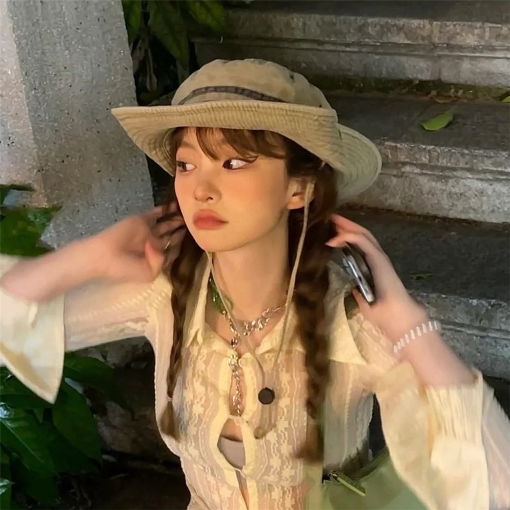 Vintage Western Cowboy Drawstring Fisherman's Hat for Women - Stylish Outdoor Hiking Sun Protection Hat, Perfect for Camping and Summer Adventures