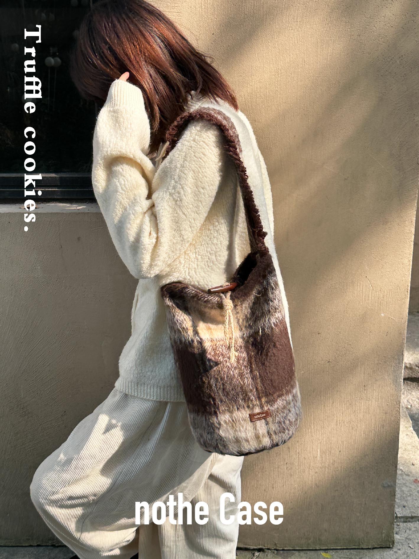 Vintage Wool Plaid Bucket Bag - Truffle Tani Inspired Autumn Winter Shoulder Bag for Chic Style