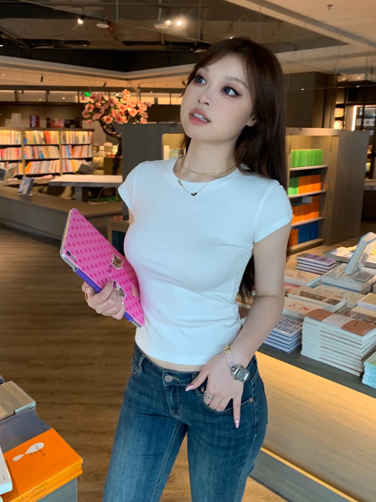 Waist-Cinching Straight Shoulder T-Shirt - Smooth, Breathable Fabric in 4 Colors - Trendy Casual Style for Everyday Wear