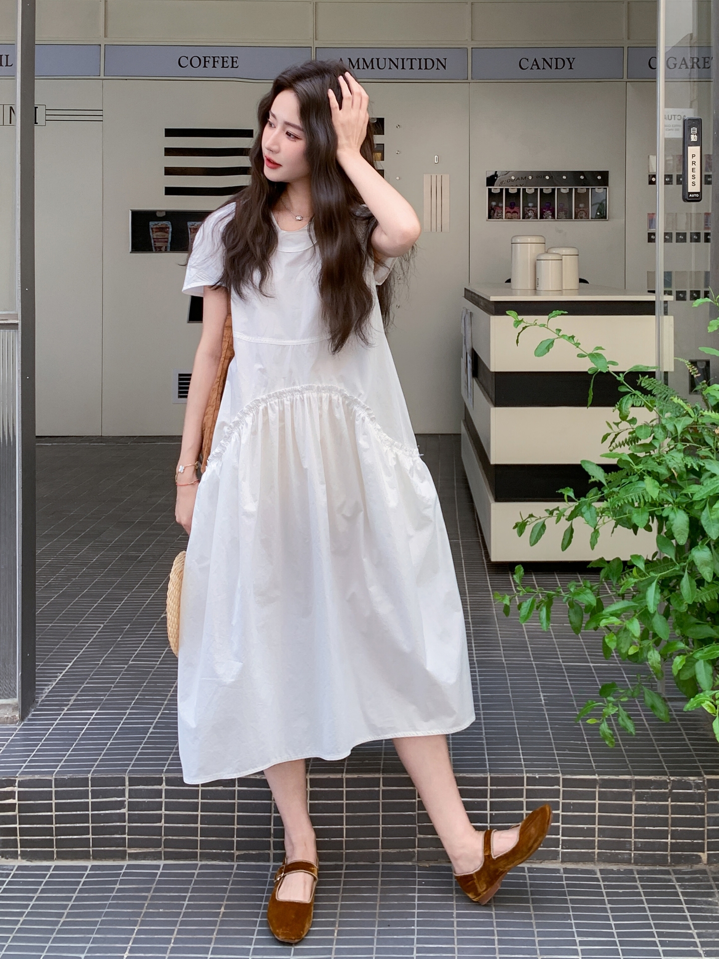 White A-Line Dress with Back Bow Tie for Women - 2025 Summer French Style, Petite, Age-Reducing, Gentle Wind Design