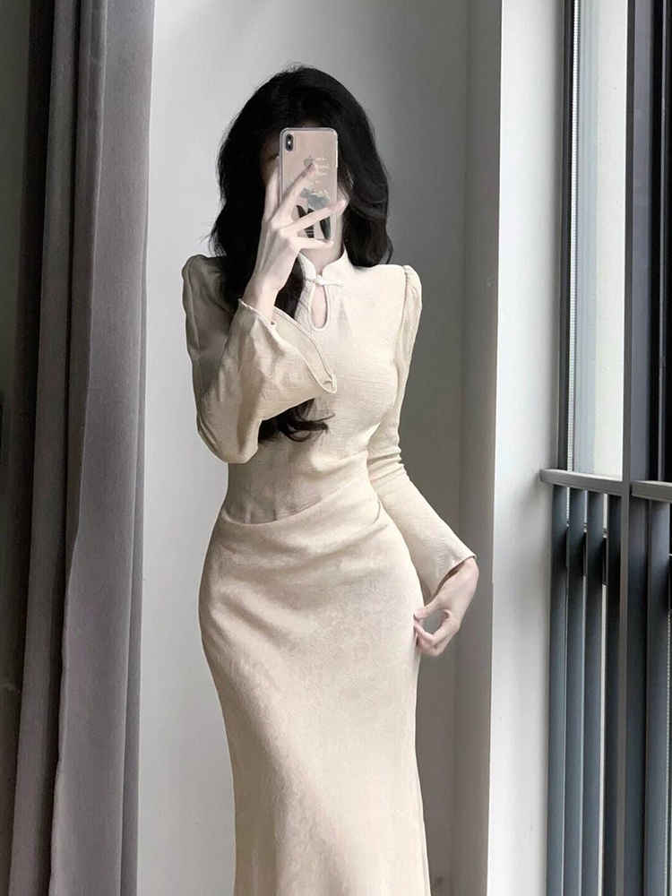 Women's Chinese-Style Cheongsam Dress, Waist-Cinching Fishtail Long Skirt, Elegant National Style for Spring and Autumn