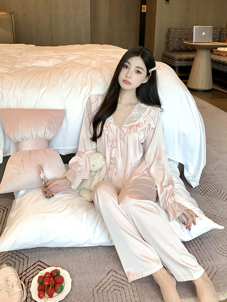 Women's Ice Silk Long Sleeve Pajama Set with Sweet Lace Detail - Stylish Homewear for Spring and Autumn Comfort