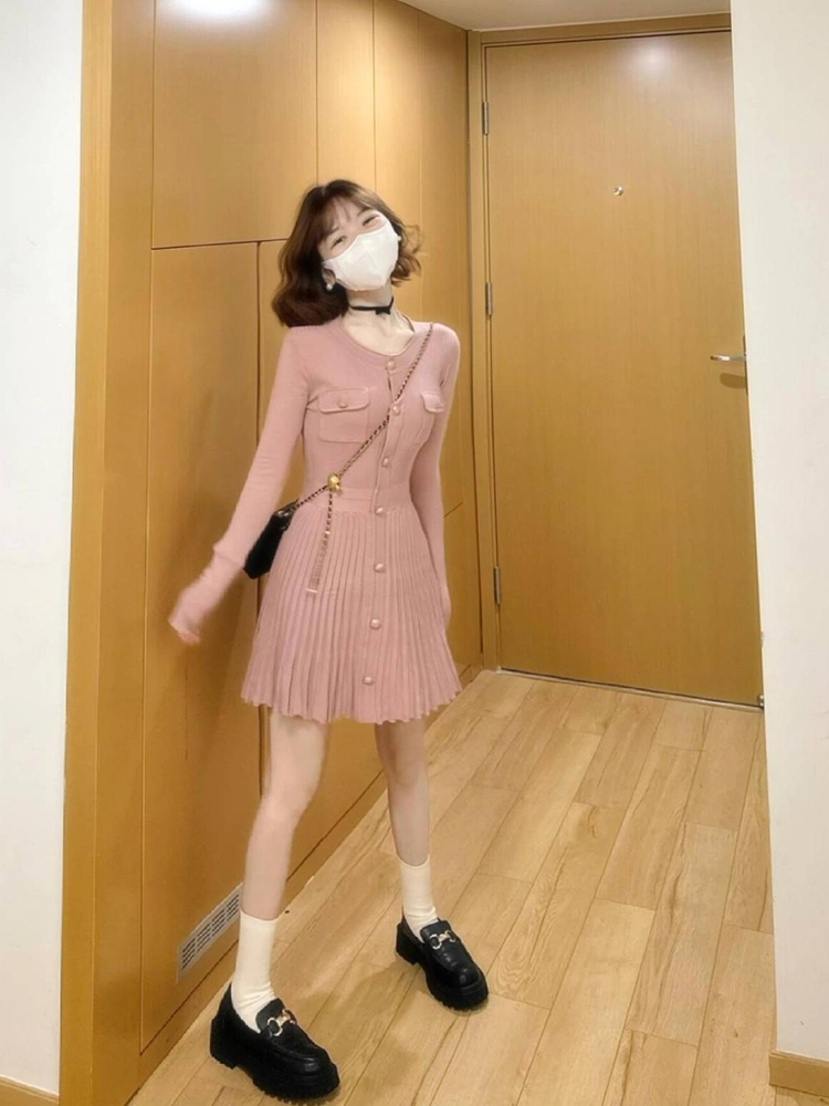 Women's Pink Knitted Long Sleeve Dress with Waist-Cinching Design and Pleated Skirt for Autumn and Winter Fashion