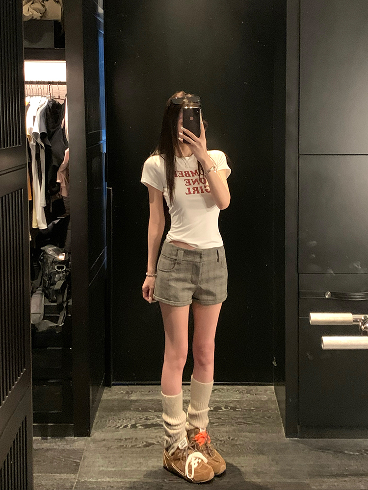 Women's Slim Fit Casual American Plaid Woolen Shorts - Trendy 90s Style Long Leg Hot Pants