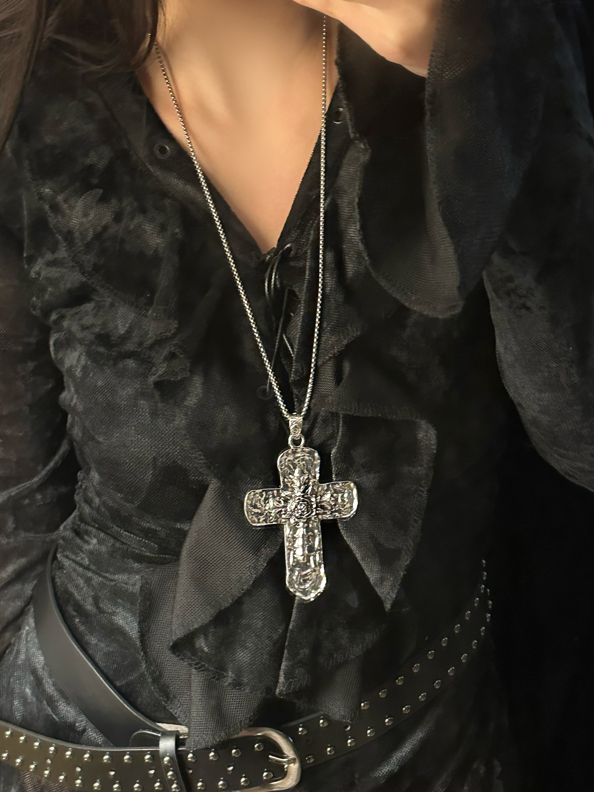 Y2K Big Cross Necklace - Heavy Gothic Long Chain for Subculture Style, Perfect Accessory for Baddie Aesthetic
