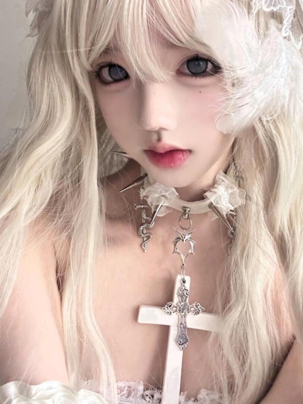Y2K Heavy Metal Rivet Choker Necklace with Crossbone Pendant - Gothic Lolita Accessory for Cool Girls