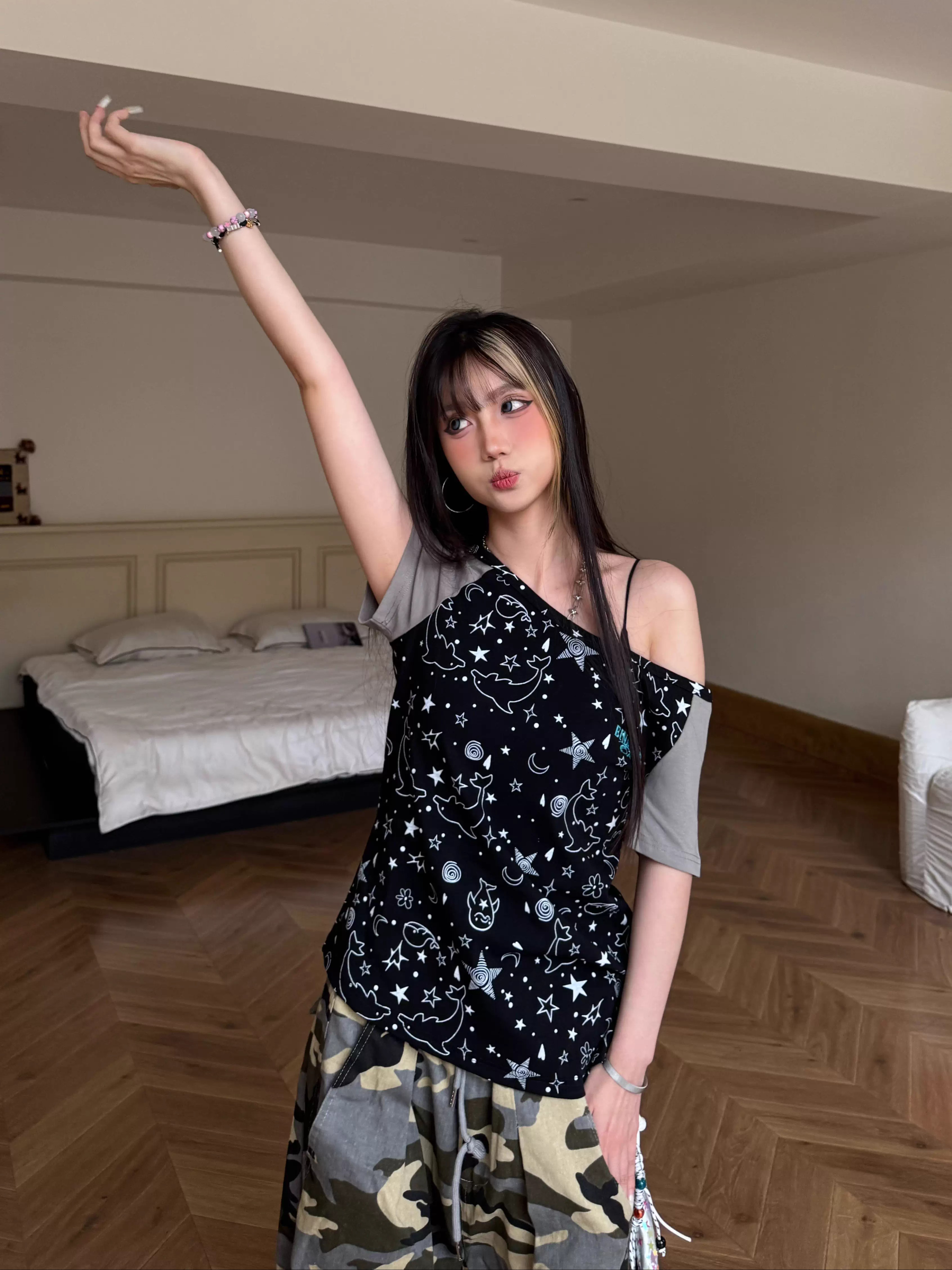 Y2K Retro Dolphin Star All-Over Print Asymmetrical Short Sleeve Off-Shoulder Slim Fit Women's Summer T-Shirt